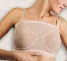 Un articol de îmbrăcăminte de compresie după mamoplastia