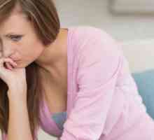 Motivele pentru menstruației întârziere, un test negativ, și dureri abdominale