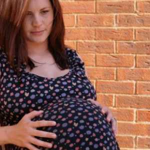 Descărcare de gestiune alb, puncte roșii în timpul sarcinii - este afte?