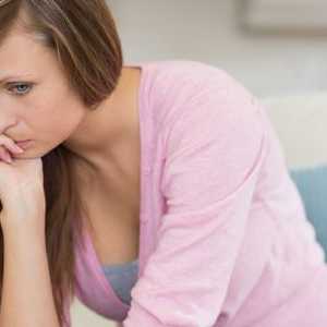 Motivele pentru menstruației întârziere, un test negativ, și dureri abdominale