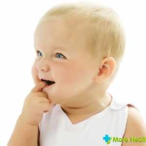 Cât de mulți dinți ar trebui să crească un copil în 2 ani